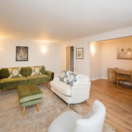 公寓 Garden By Serviced *